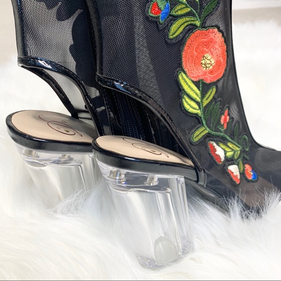 MESH BOOTIES + FLORAL STITCHING - Picture 3 of 4